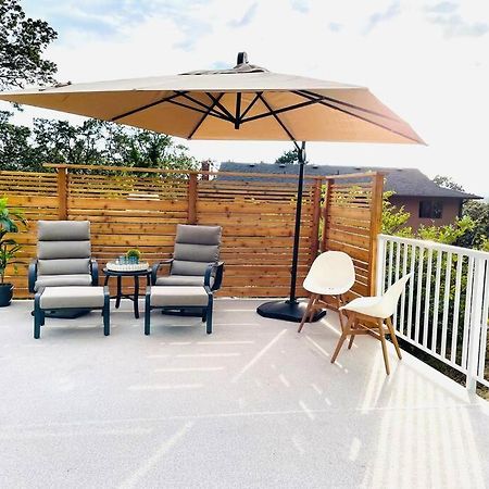 Stylish Cozy One Bedroom Studio With Free Parking Victoria Ngoại thất bức ảnh