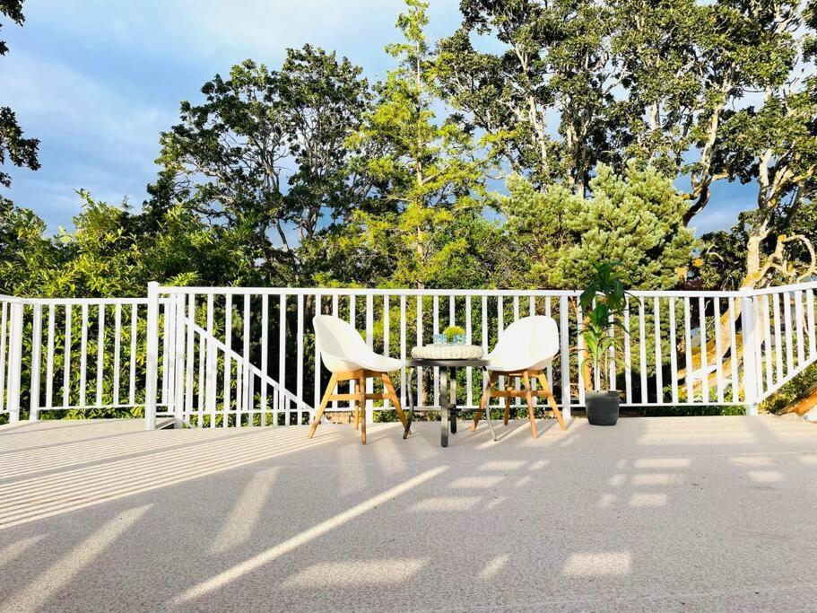 Stylish Cozy One Bedroom Studio With Free Parking Victoria Ngoại thất bức ảnh